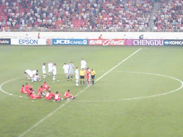 y ahora vamos a estar un rato mas tirando penalties.jpg
